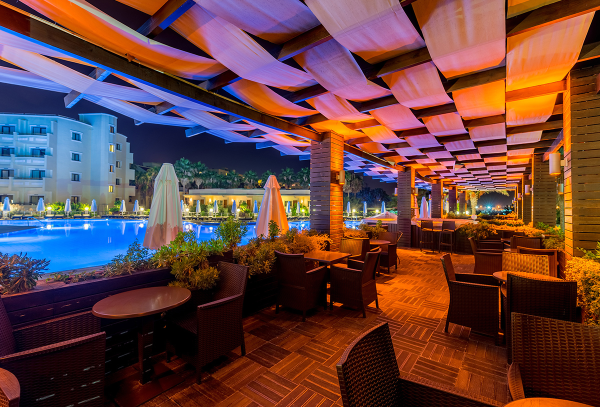 Pool Bar