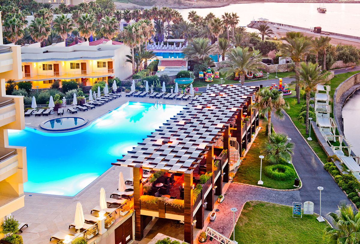 Pool Bar