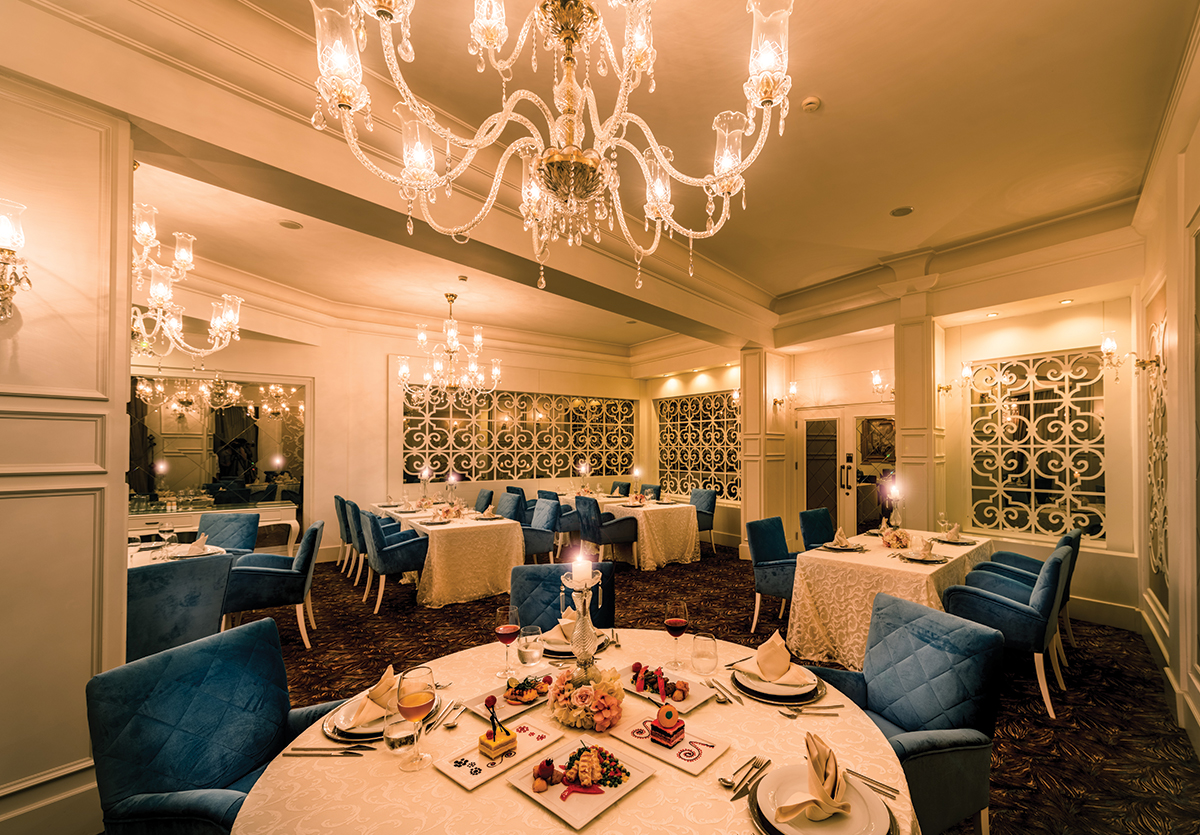 MIRROR Restaurant